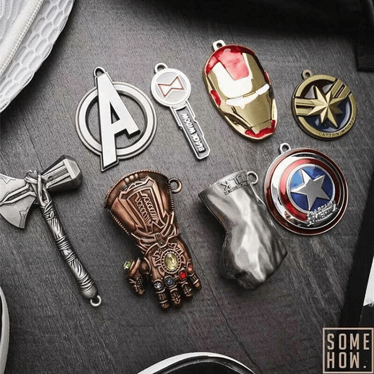 ست 9 تایی جاکلیدی و گردنبند Marvel Avengers Endgame